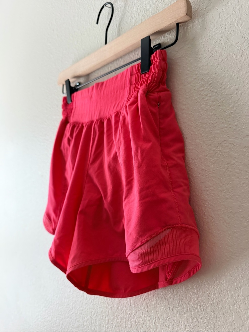 Lululemon Hotty Hot High-Rise Lined Short 4” Glaze Pink Size 2 - Picture 5 of 7